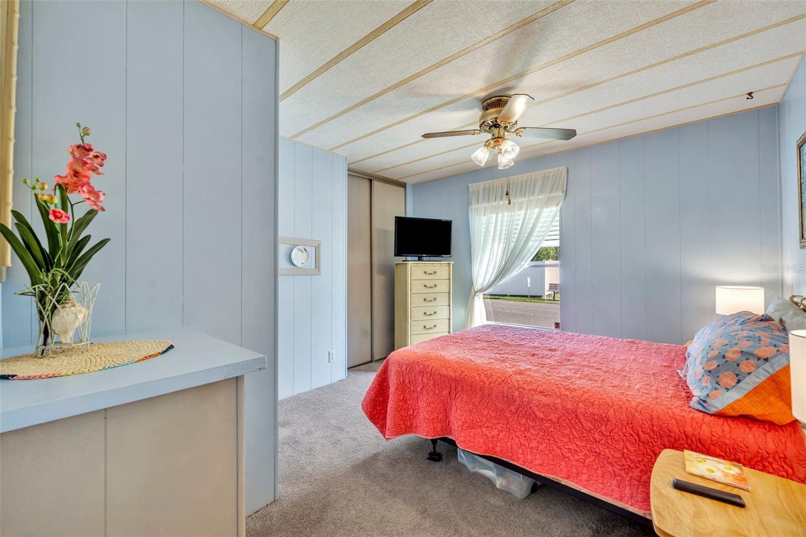 233 PARADISE S, LEESBURG, FL, 34788