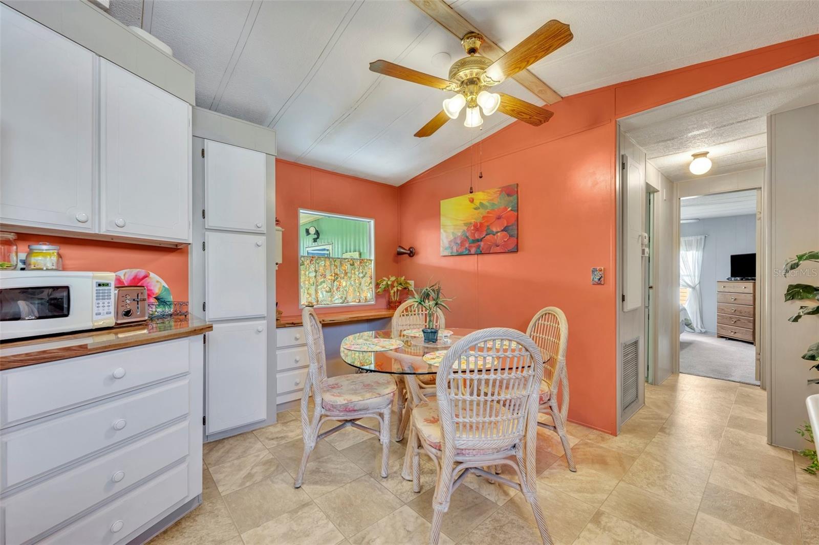 233 PARADISE S, LEESBURG, FL, 34788