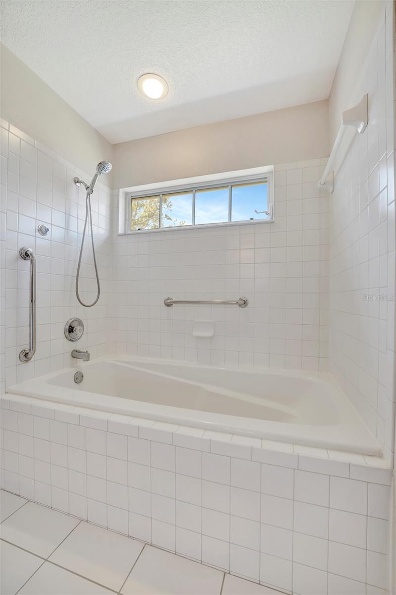 2407 WATERFORD CT, PALMETTO, FL, 34221