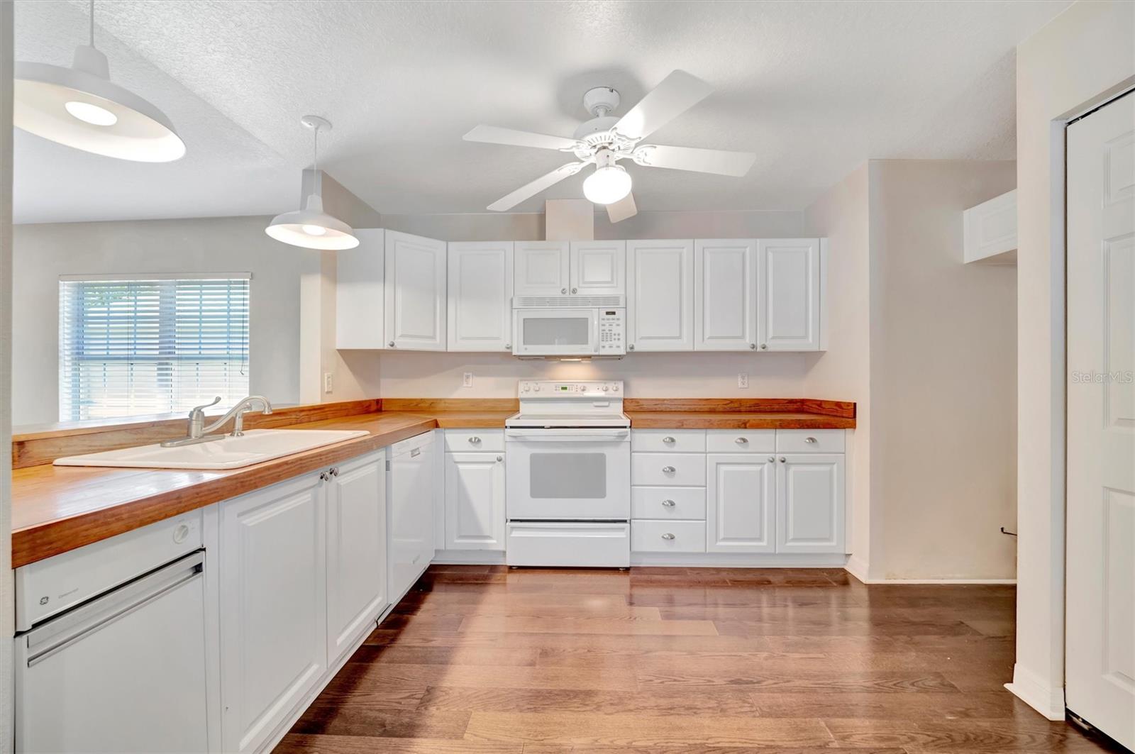 2407 WATERFORD CT, PALMETTO, FL, 34221