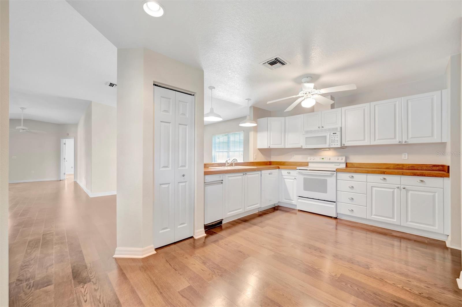 2407 WATERFORD CT, PALMETTO, FL, 34221