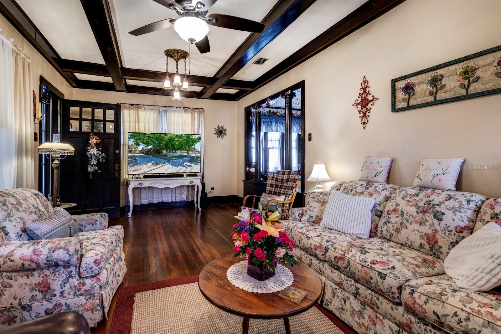 948 DORA AVE, TAVARES, FL, 32778