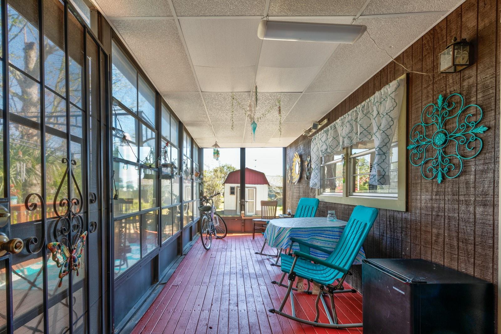 948 DORA AVE, TAVARES, FL, 32778