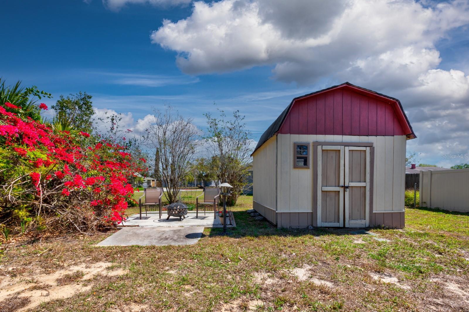 948 DORA AVE, TAVARES, FL, 32778