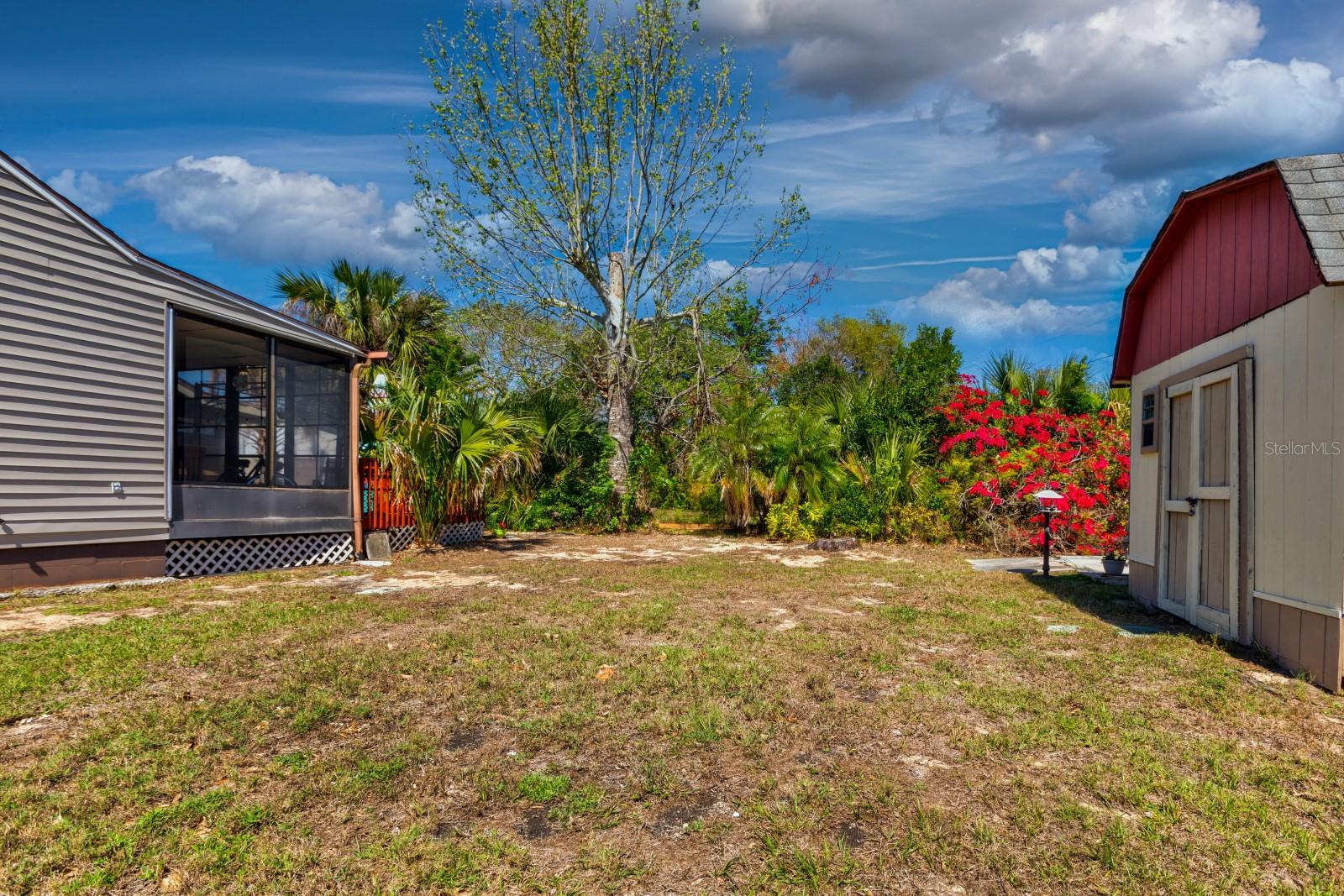 948 DORA AVE, TAVARES, FL, 32778