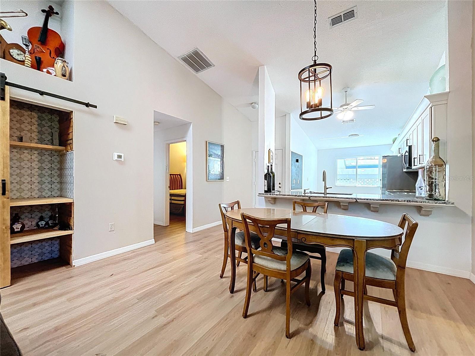 39650 US HIGHWAY 19 N #411, TARPON SPRINGS, FL, 34689