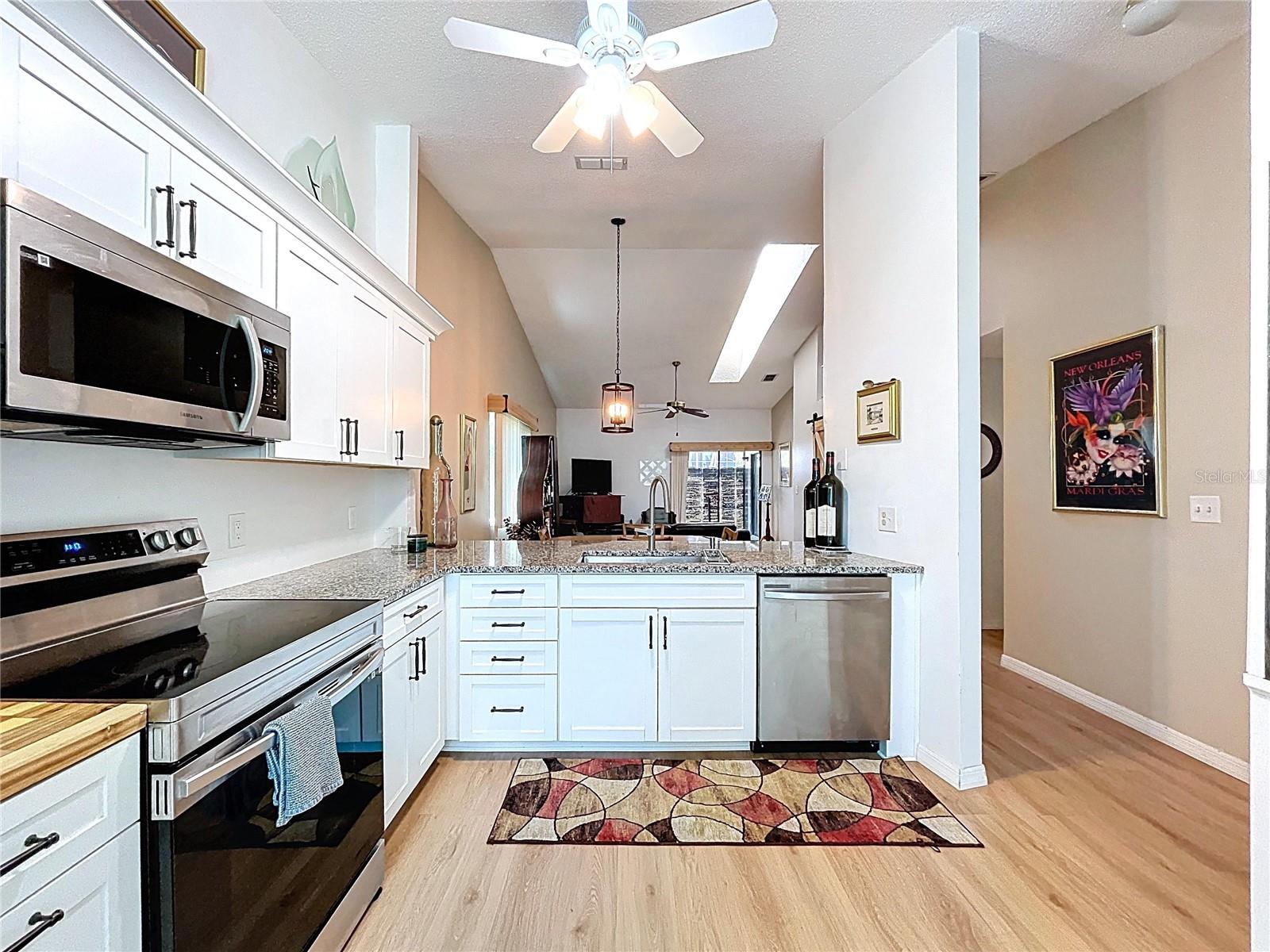 39650 US HIGHWAY 19 N #411, TARPON SPRINGS, FL, 34689