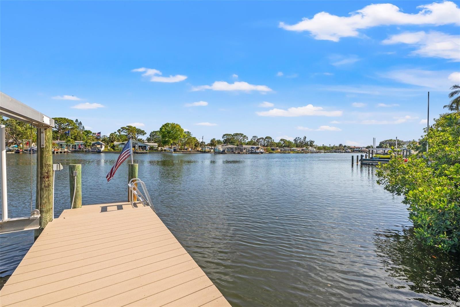292 SUNLIT COVE DR NE, ST PETERSBURG, FL, 33702