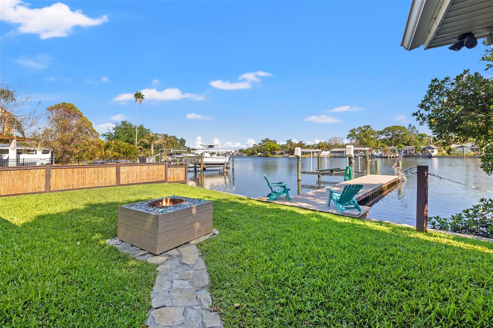 292 SUNLIT COVE DR NE, ST PETERSBURG, FL, 33702