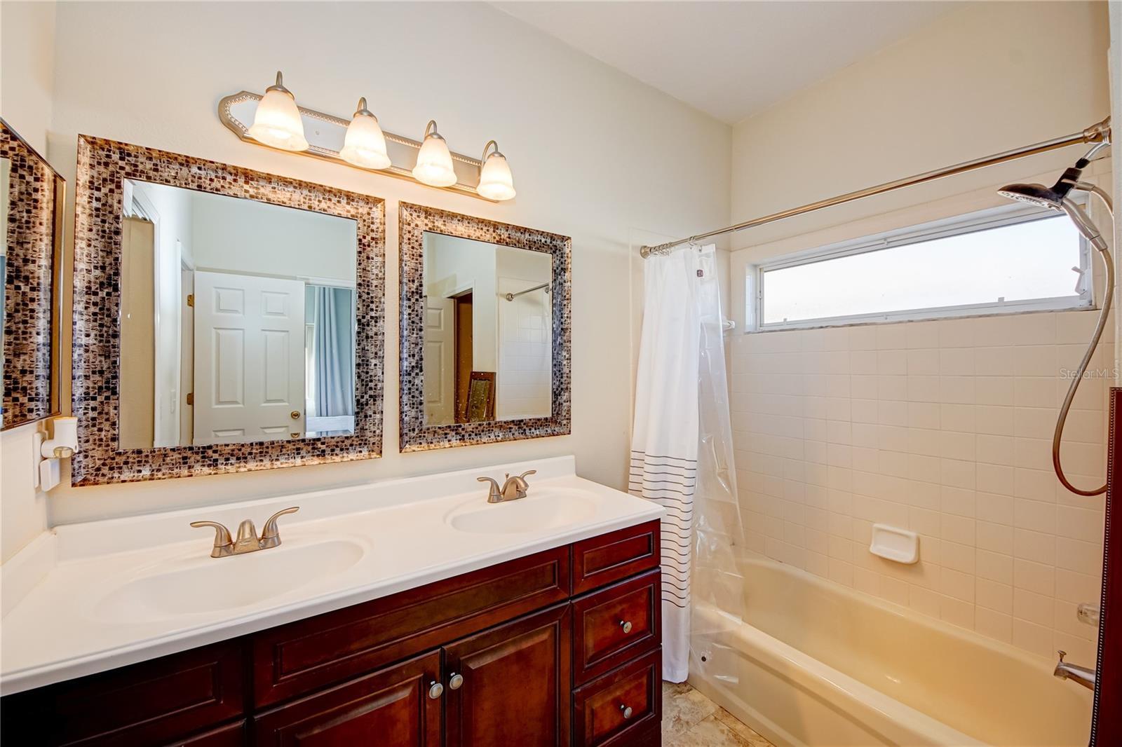 27452 AMELIA ISLE CT, WESLEY CHAPEL, FL, 33544