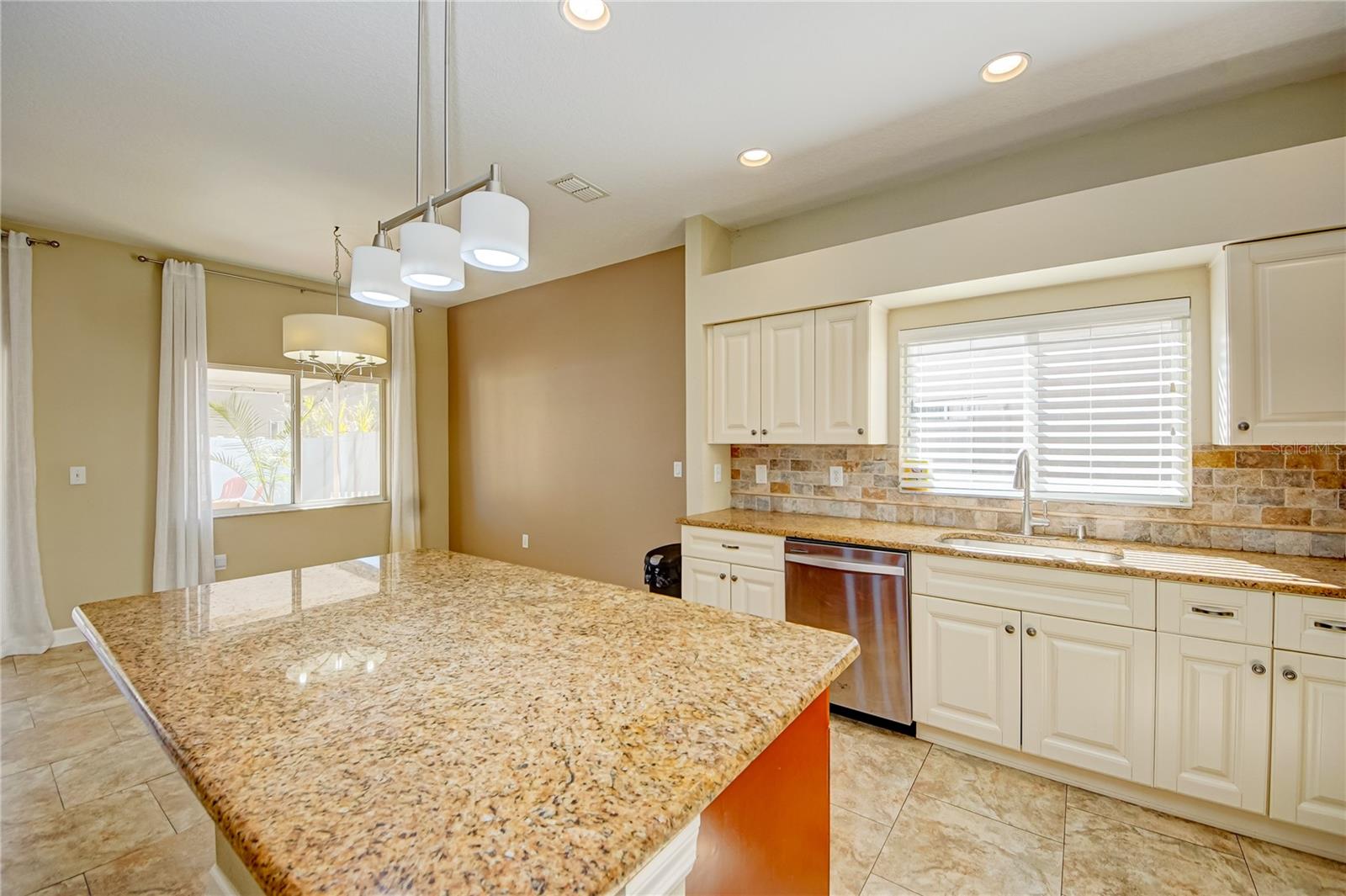 27452 AMELIA ISLE CT, WESLEY CHAPEL, FL, 33544