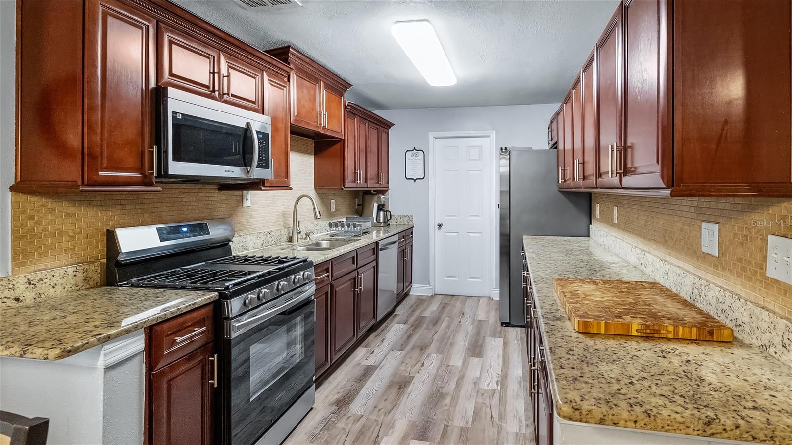 1023 IBSEN AVE, ORLANDO, FL, 32809