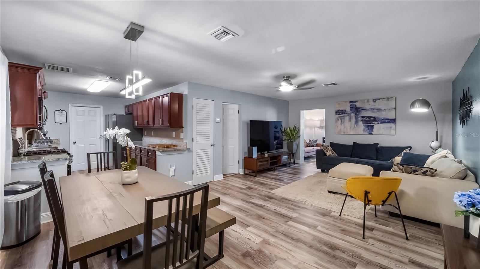 1023 IBSEN AVE, ORLANDO, FL, 32809