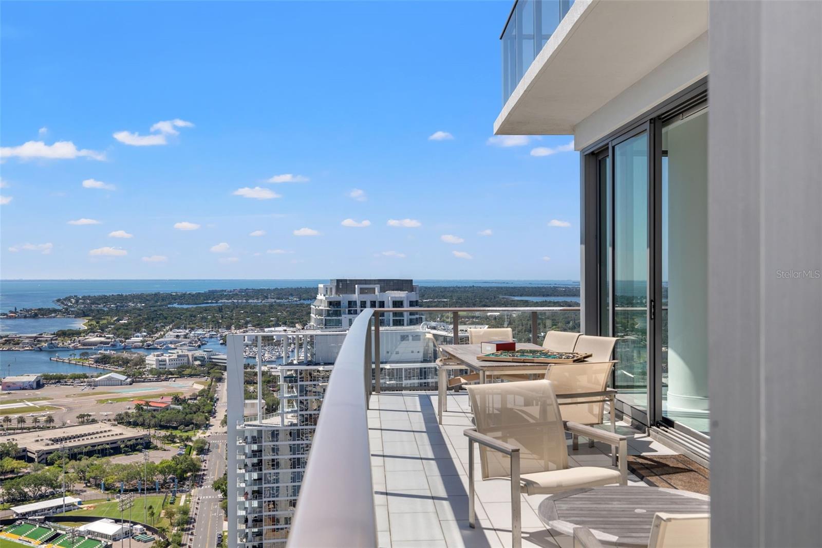 100 1ST AVE N #3902, ST PETERSBURG, FL, 33701