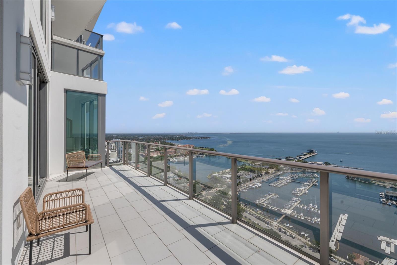 100 1ST AVE N #3902, ST PETERSBURG, FL, 33701