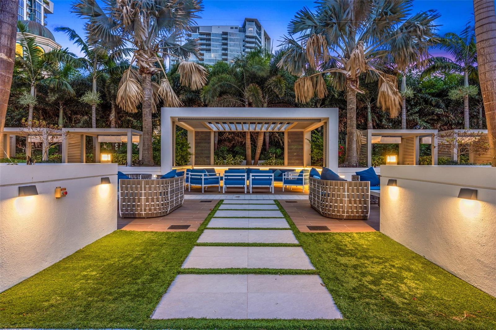 100 1ST AVE N #3902, ST PETERSBURG, FL, 33701