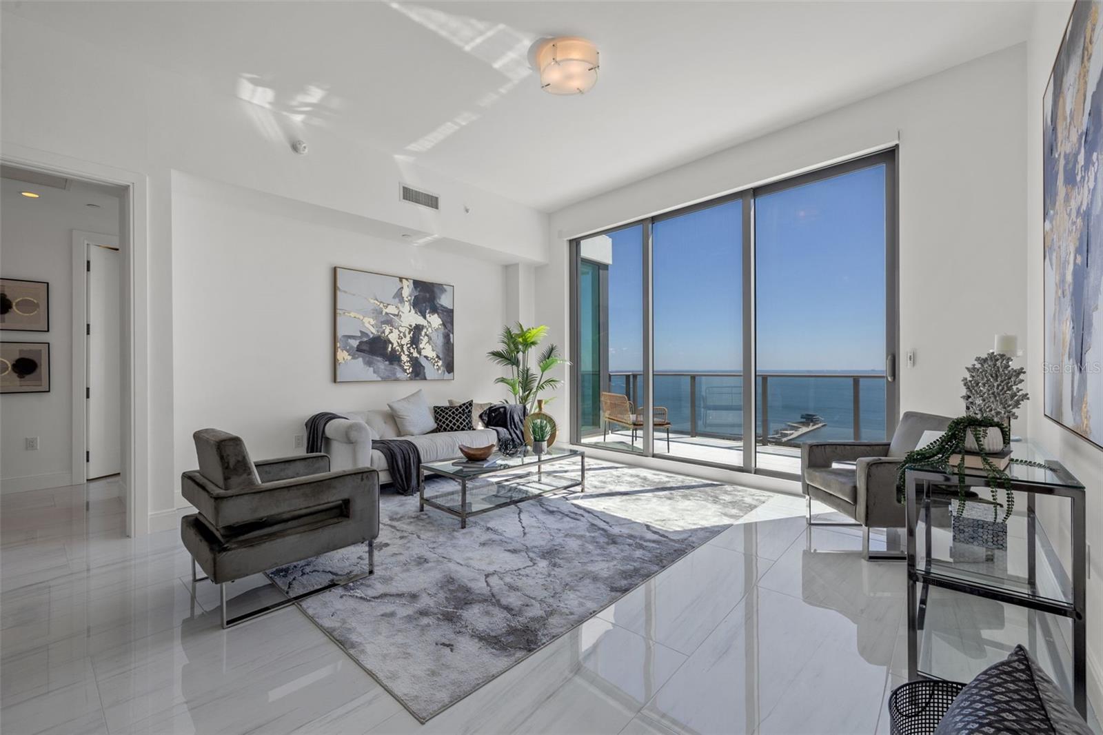 100 1ST AVE N #3902, ST PETERSBURG, FL, 33701