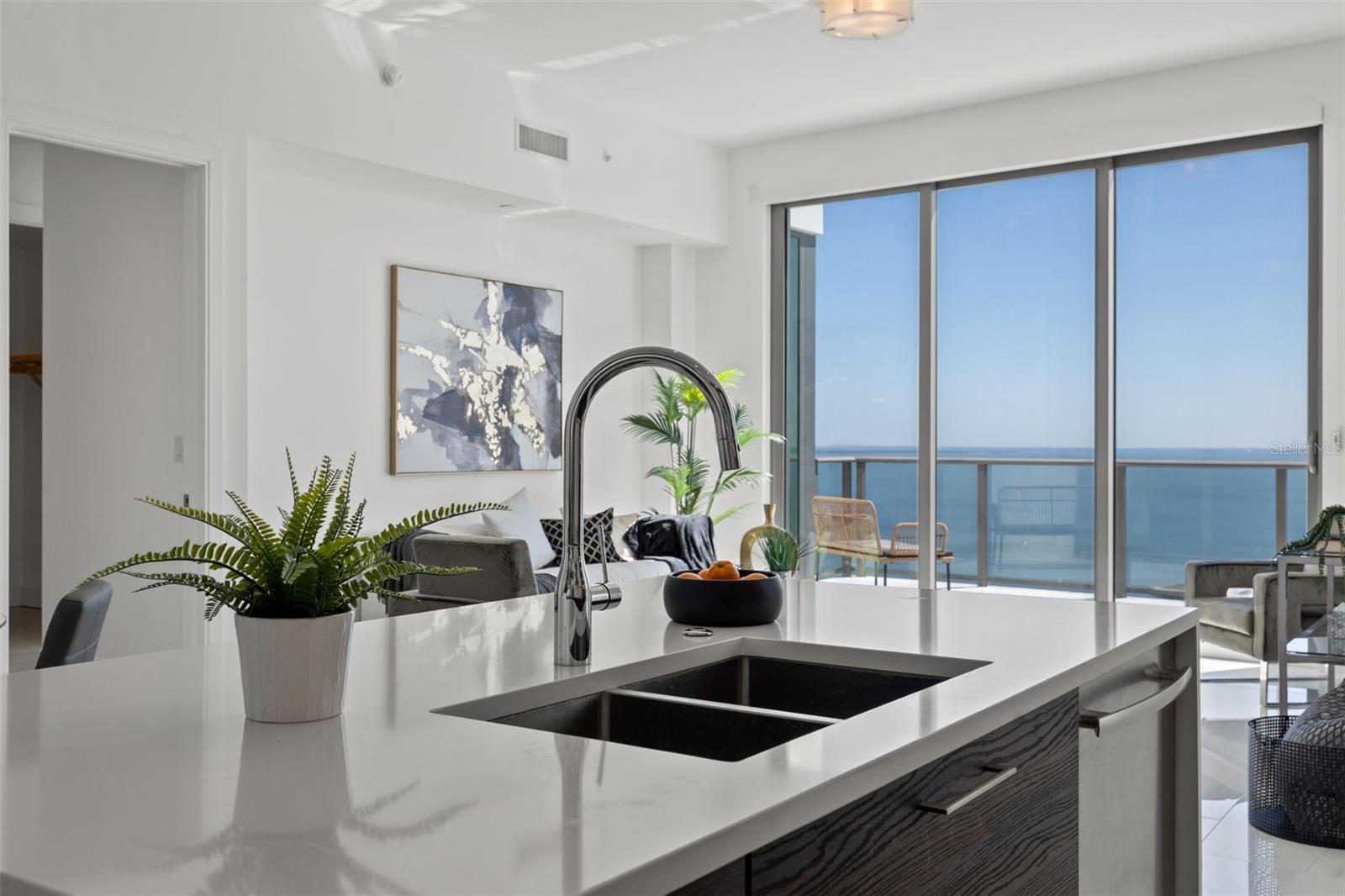 100 1ST AVE N #3902, ST PETERSBURG, FL, 33701