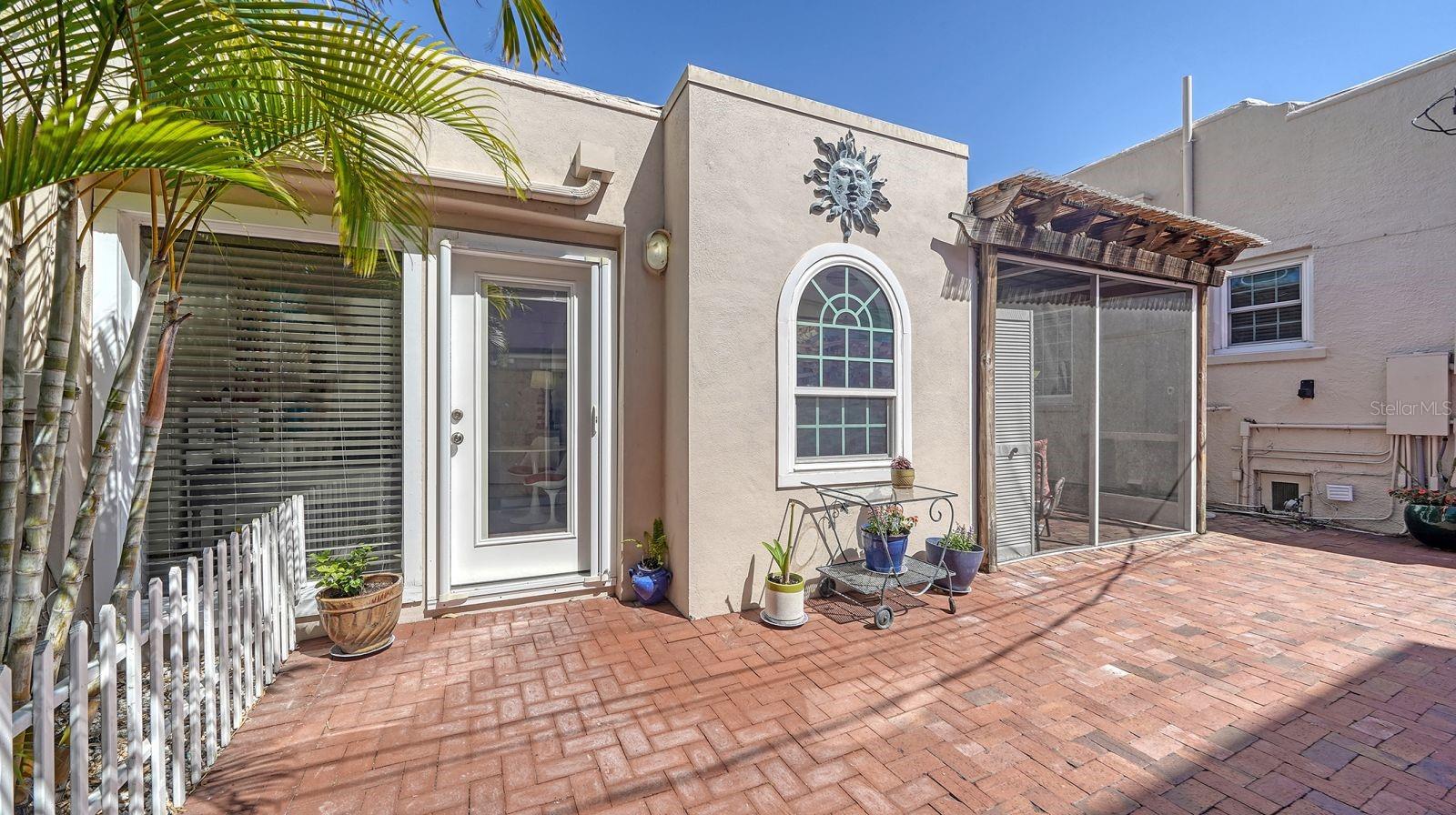 446 BURNS CT, SARASOTA, FL, 34236