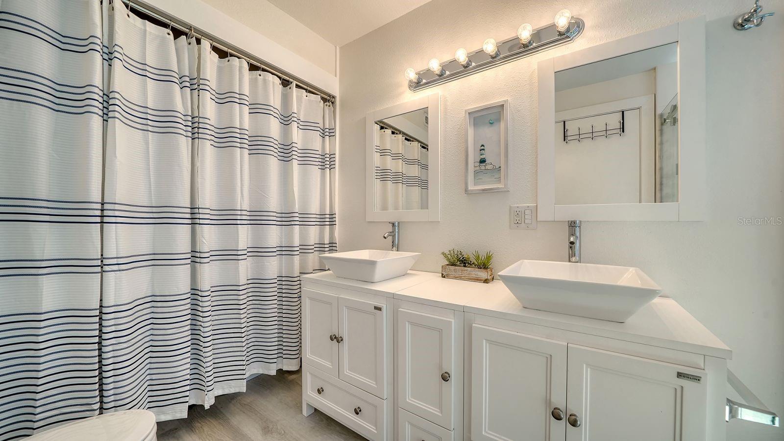 446 BURNS CT, SARASOTA, FL, 34236