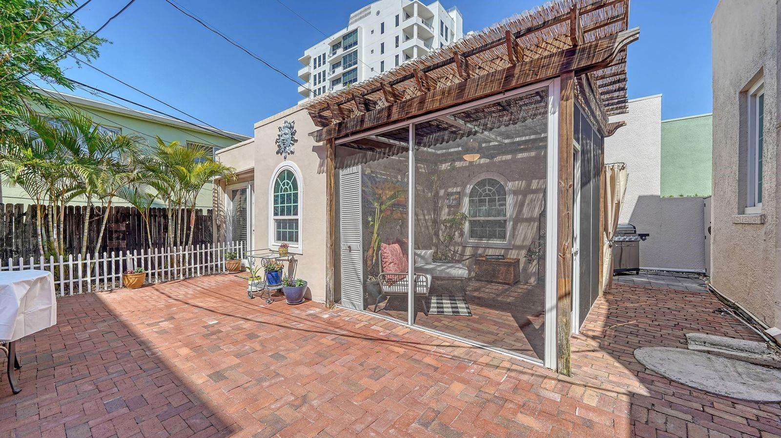 446 BURNS CT, SARASOTA, FL, 34236