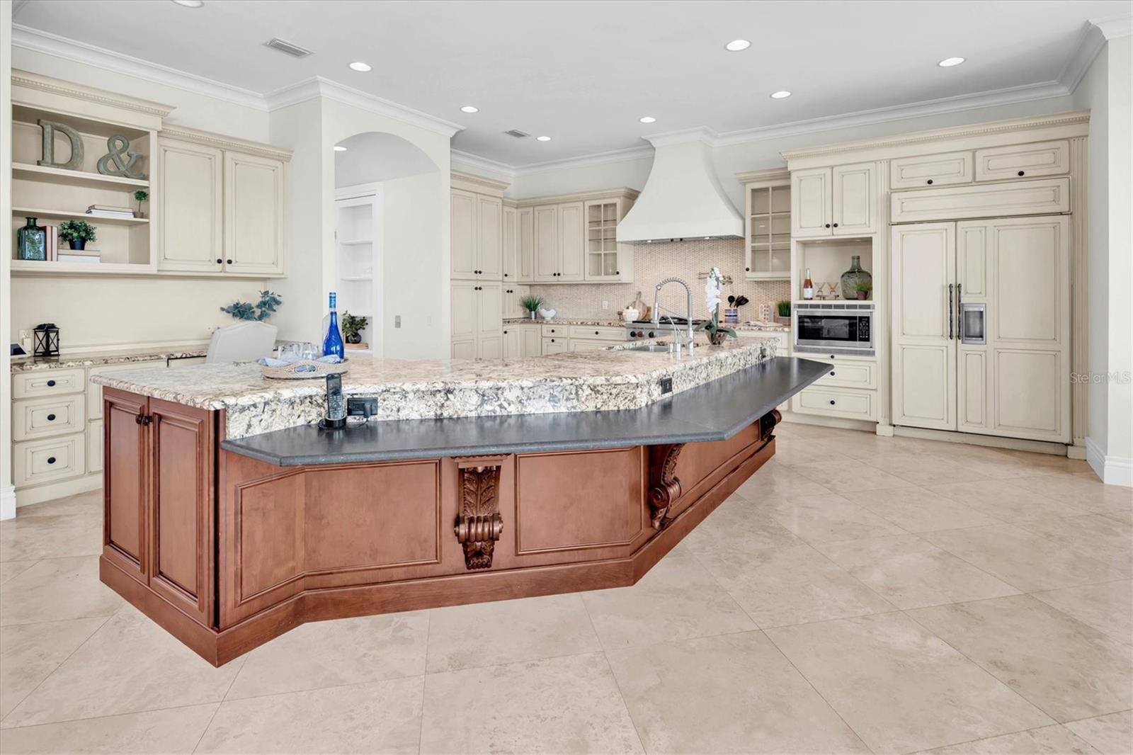 700 126TH AVE, TREASURE ISLAND, FL, 33706