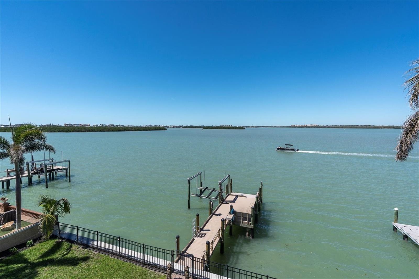 700 126TH AVE, TREASURE ISLAND, FL, 33706