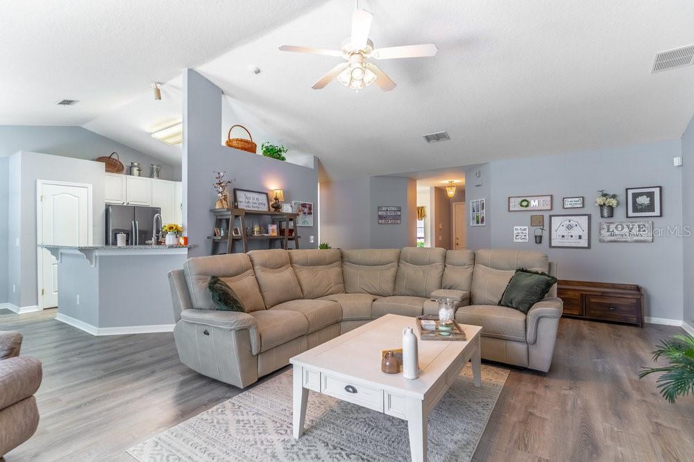 1272 MOUNT LOGAN DR, APOPKA, FL, 32712