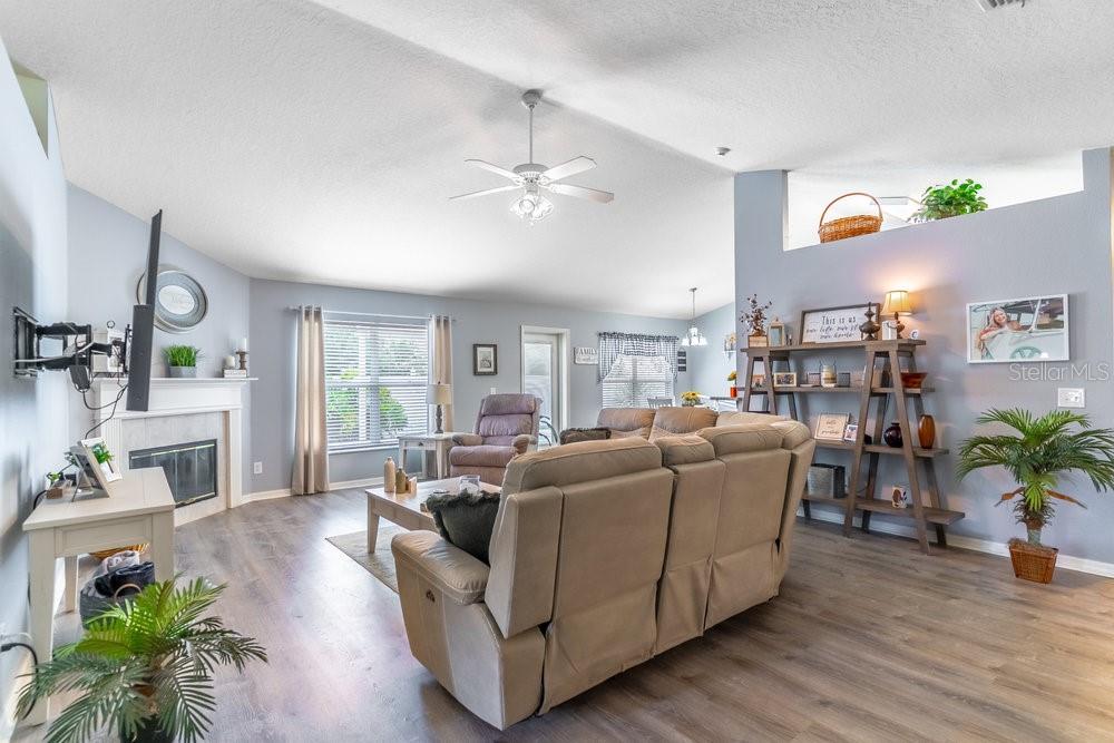1272 MOUNT LOGAN DR, APOPKA, FL, 32712