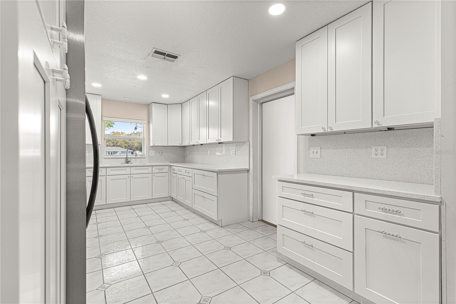 8976 SE 126 PL, BELLEVIEW, FL, 34420