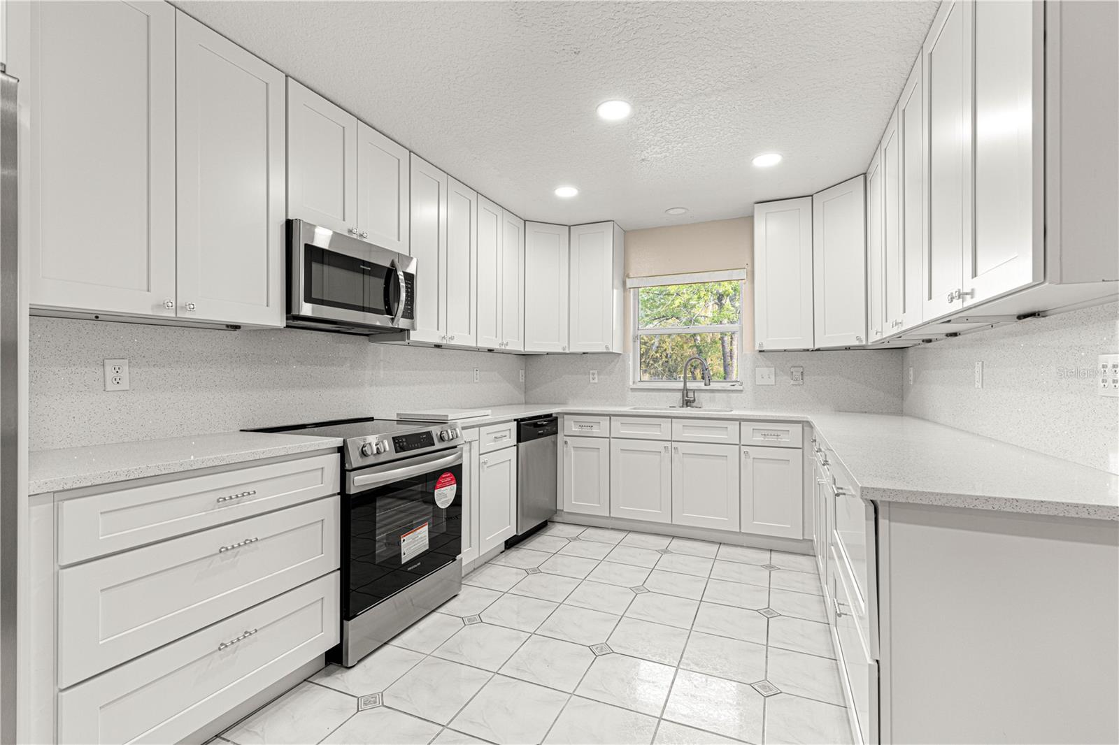 8976 SE 126 PL, BELLEVIEW, FL, 34420