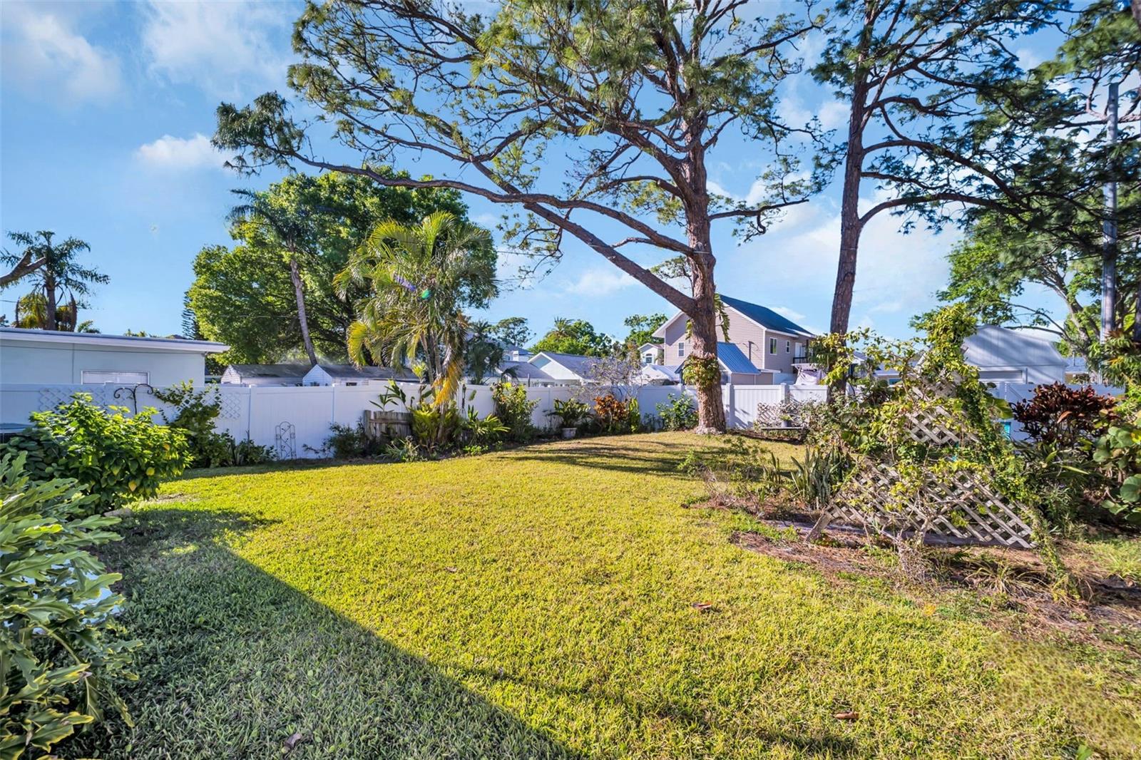 512 TENNESSEE AVE, CRYSTAL BEACH, FL, 34681