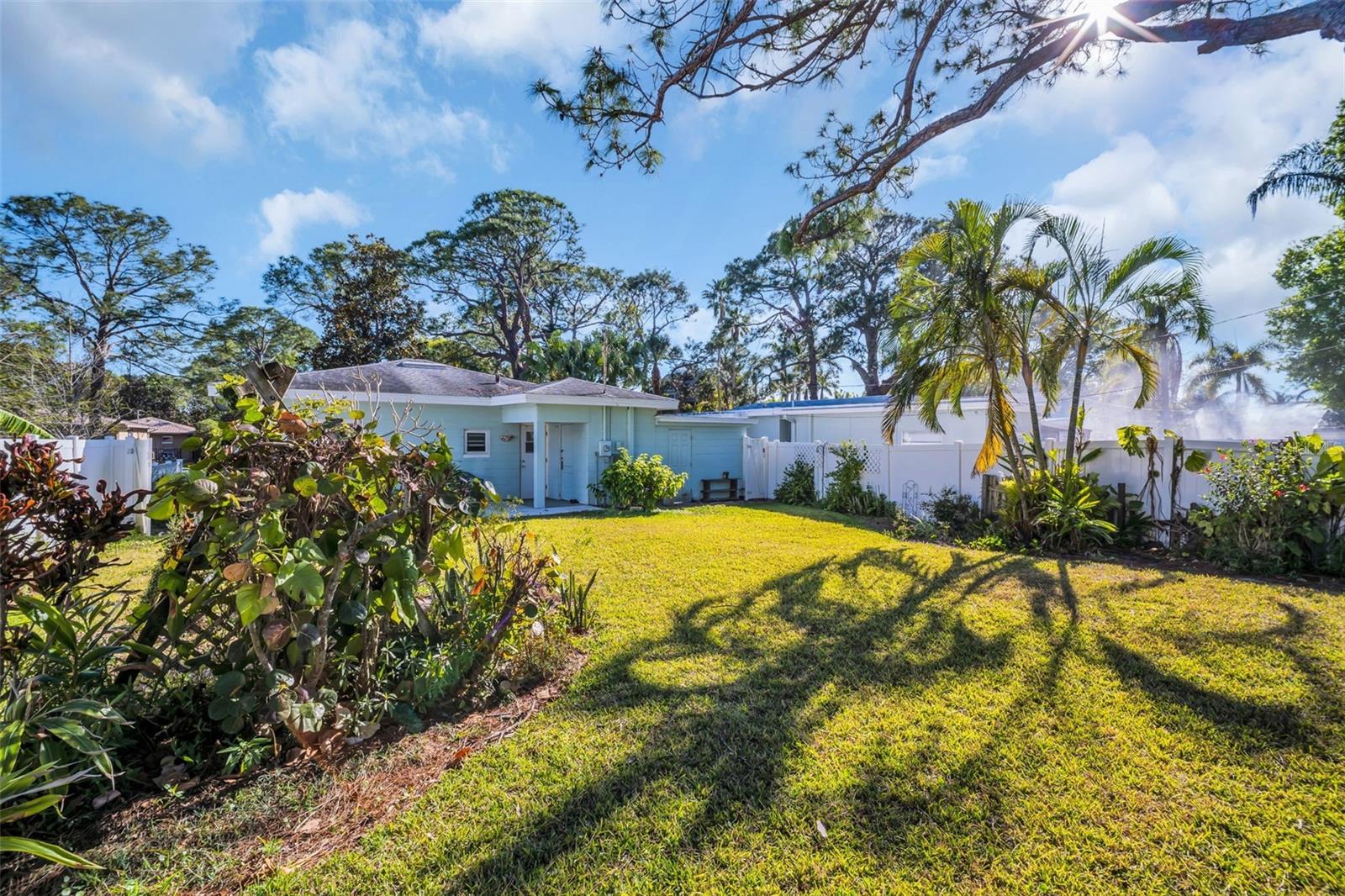 512 TENNESSEE AVE, CRYSTAL BEACH, FL, 34681