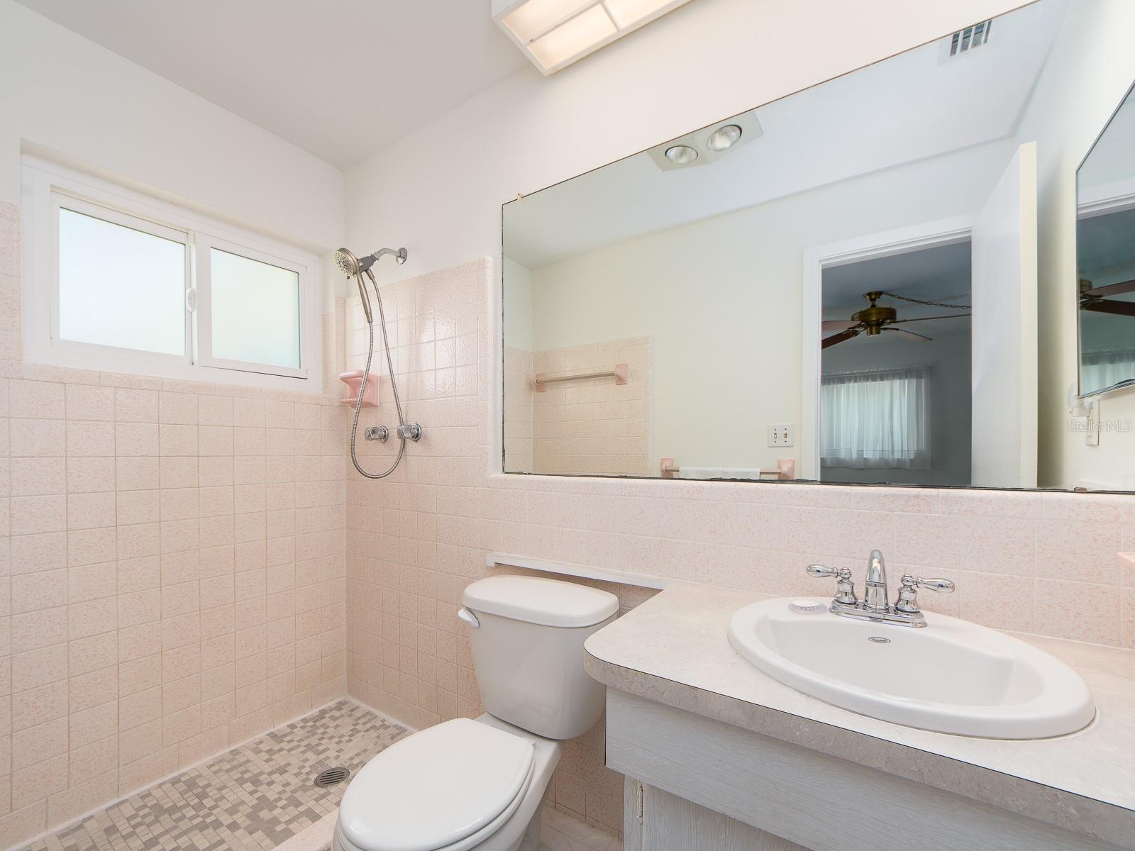 9058 141ST ST, SEMINOLE, FL, 33776