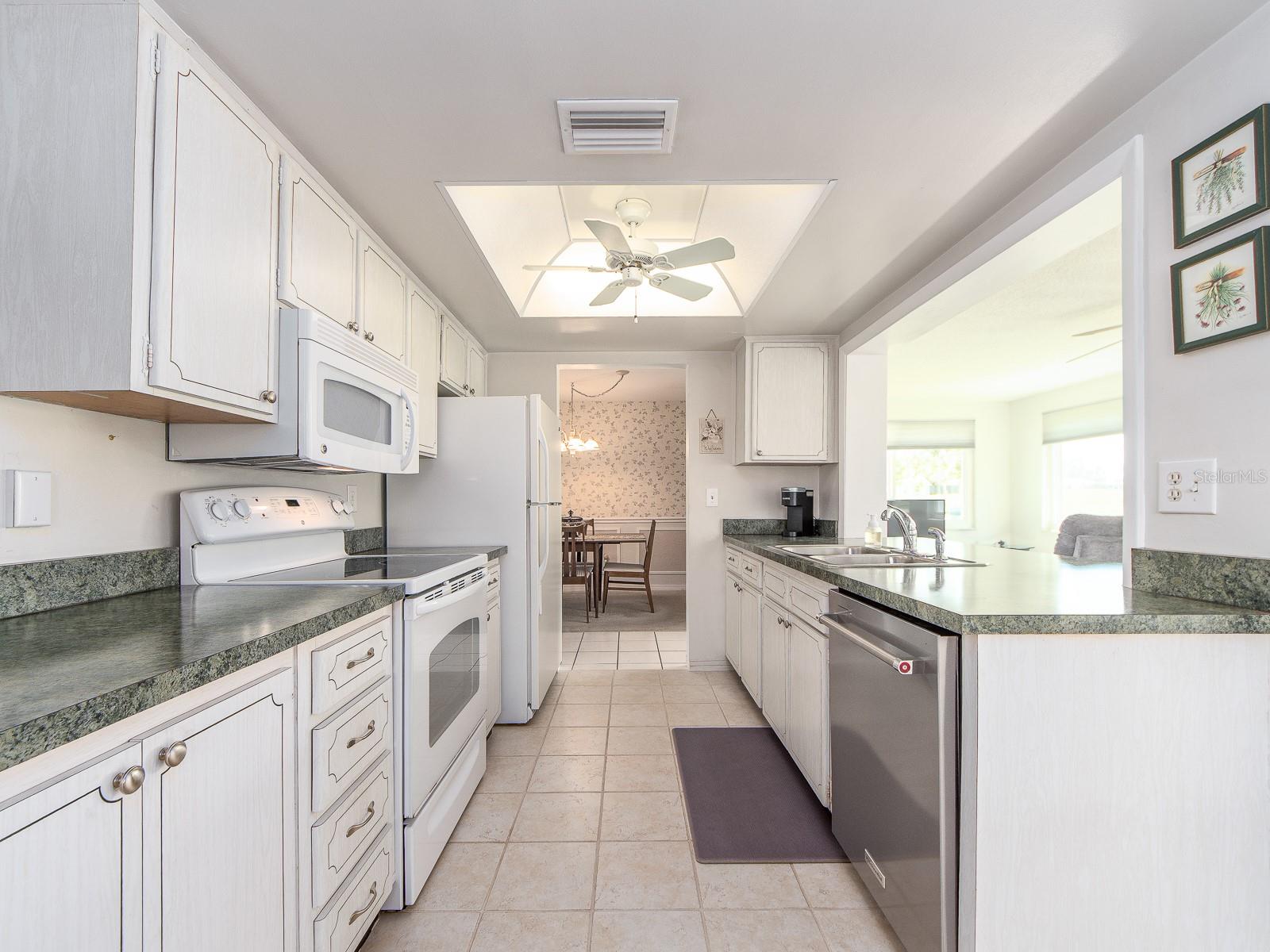 9058 141ST ST, SEMINOLE, FL, 33776