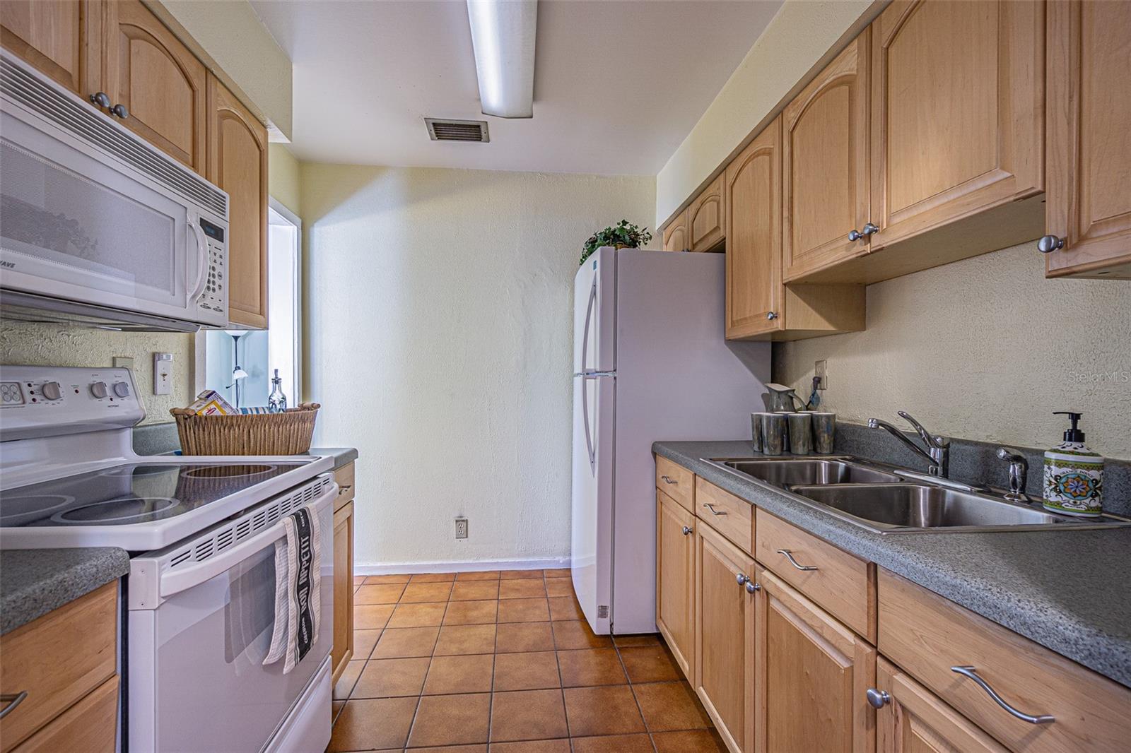 812 W KENTUCKY AVE, TAMPA, FL, 33603