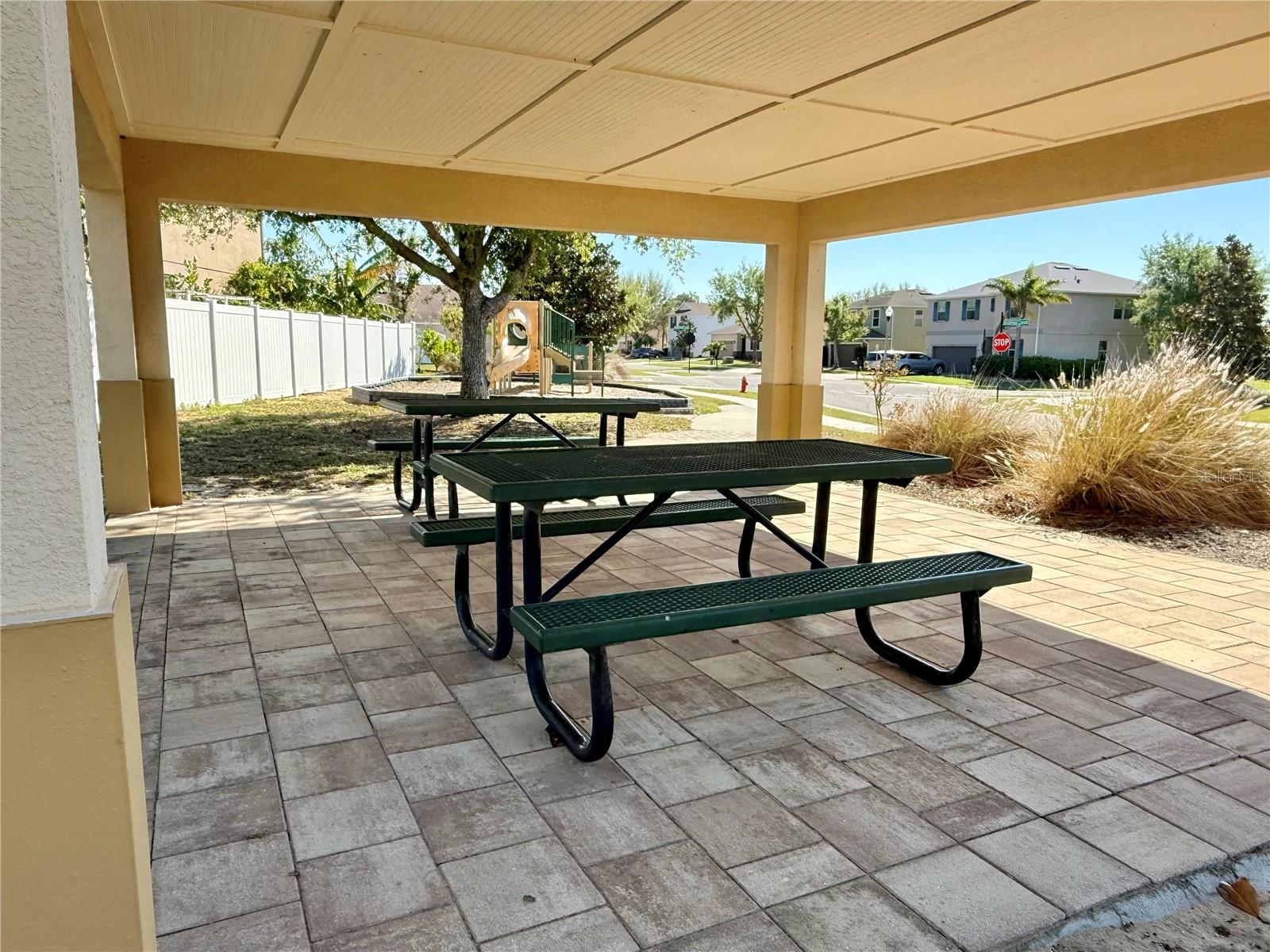 1568 BRANDYWINE DR, TAVARES, FL, 32778