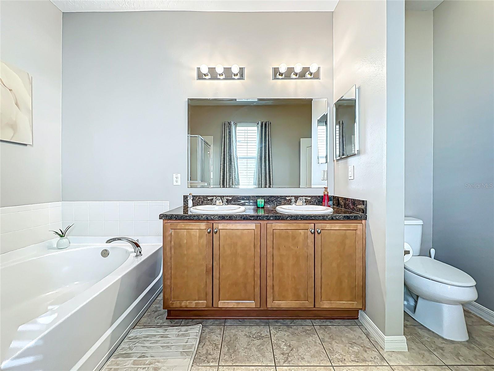 1568 BRANDYWINE DR, TAVARES, FL, 32778