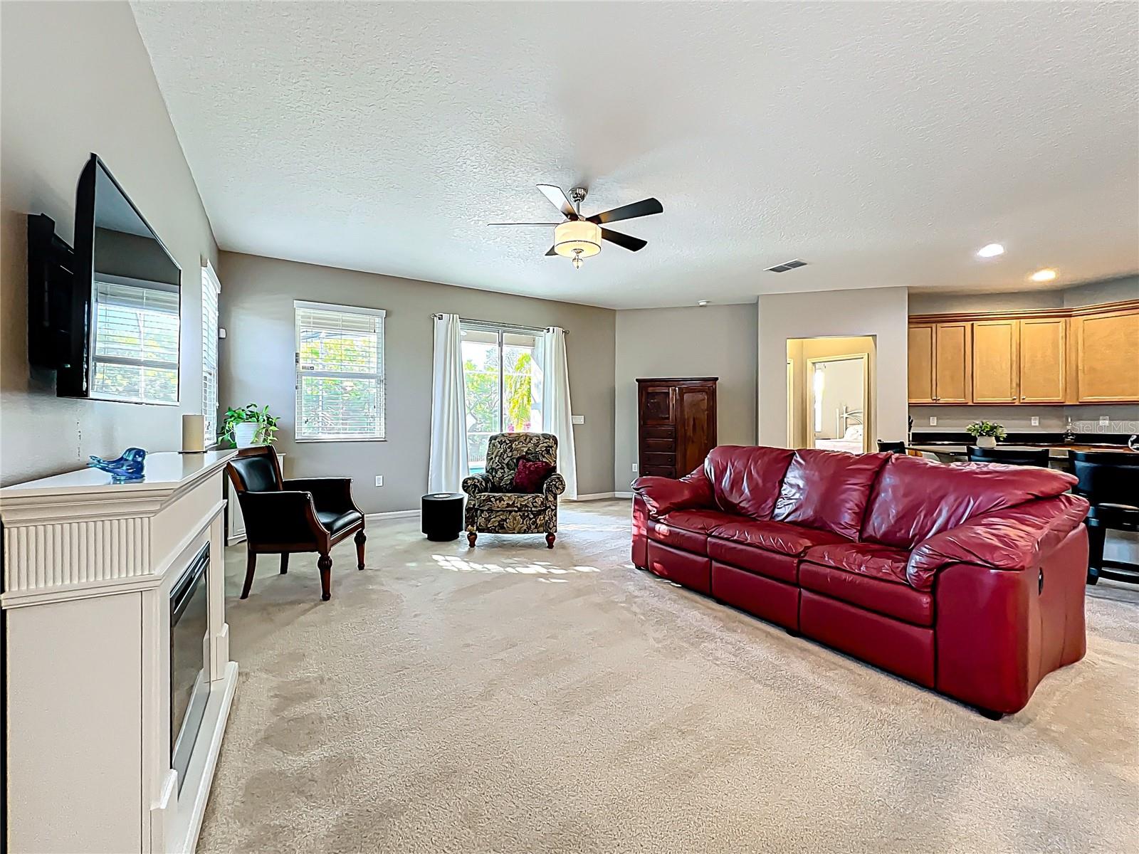 1568 BRANDYWINE DR, TAVARES, FL, 32778