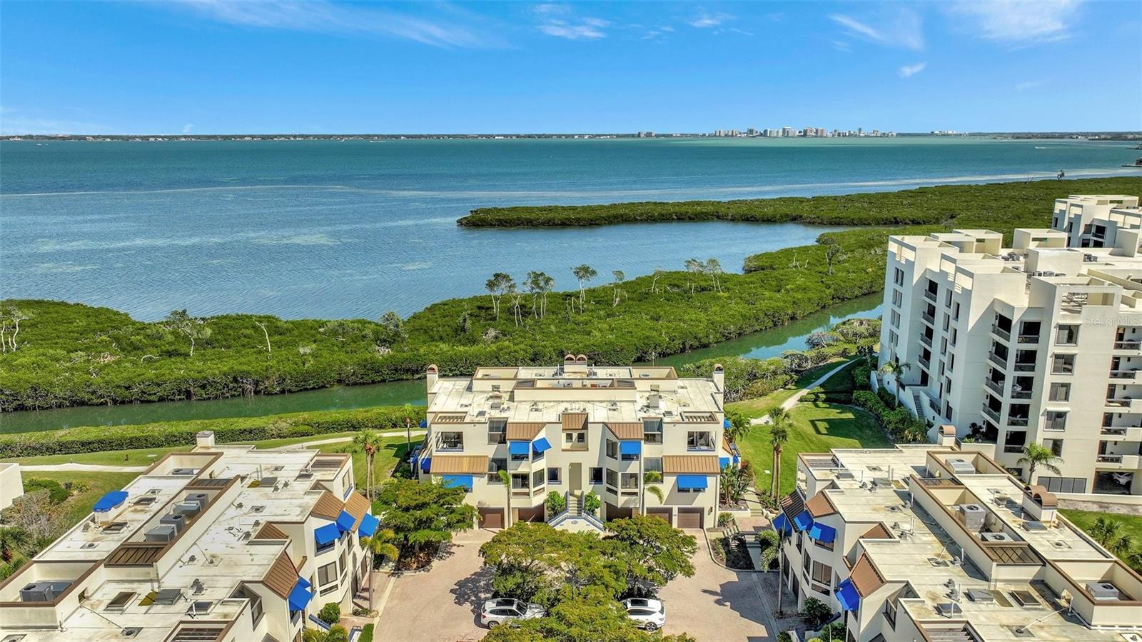 2010 HARBOURSIDE DR #2004, LONGBOAT KEY, FL, 34228