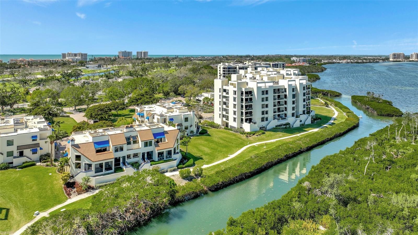 2010 HARBOURSIDE DR #2004, LONGBOAT KEY, FL, 34228