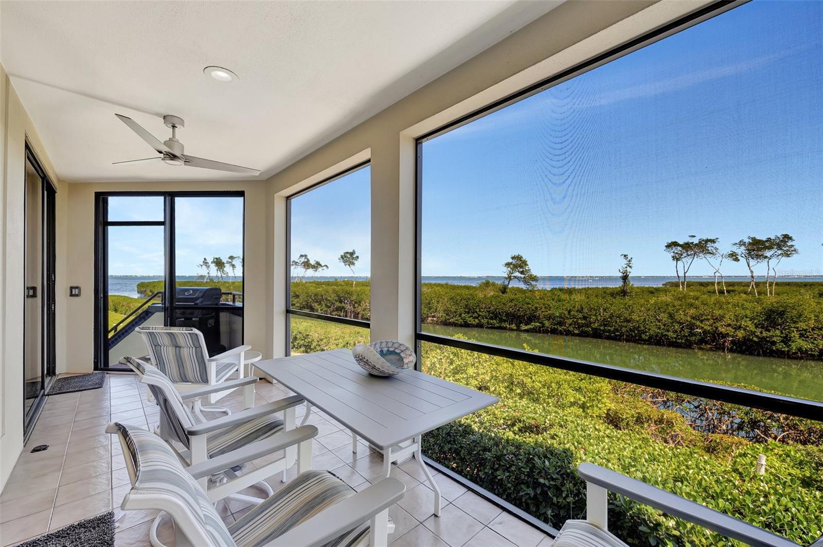 2010 HARBOURSIDE DR #2004, LONGBOAT KEY, FL, 34228