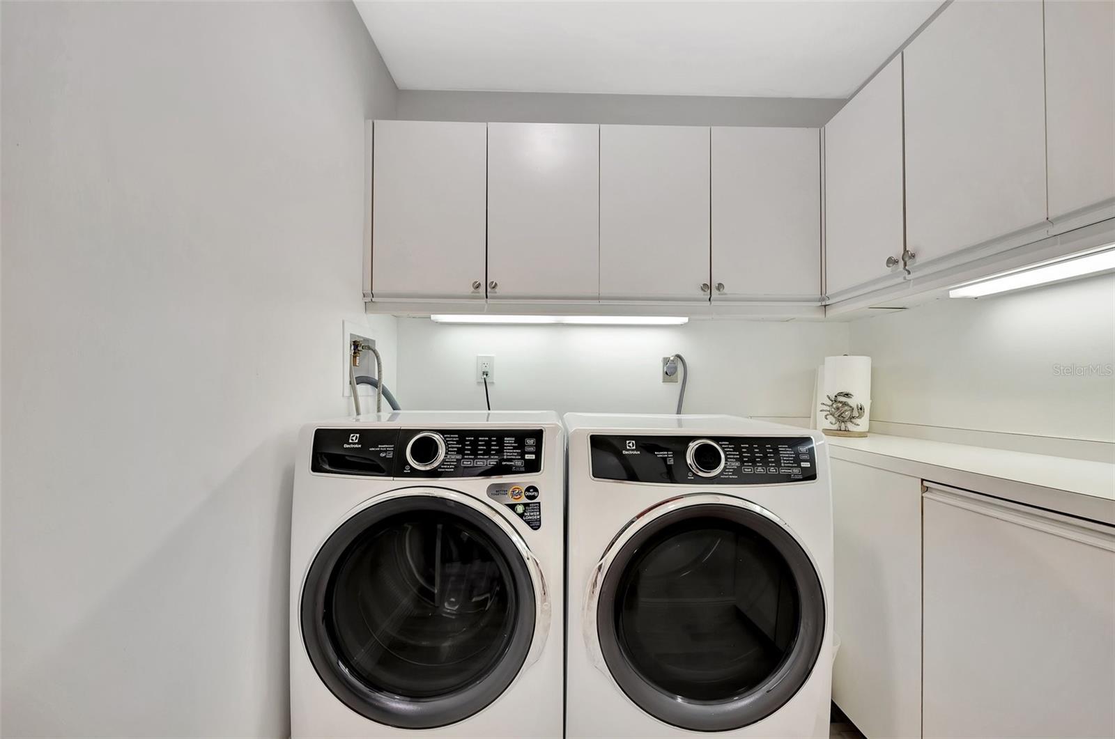 2010 HARBOURSIDE DR #2004, LONGBOAT KEY, FL, 34228