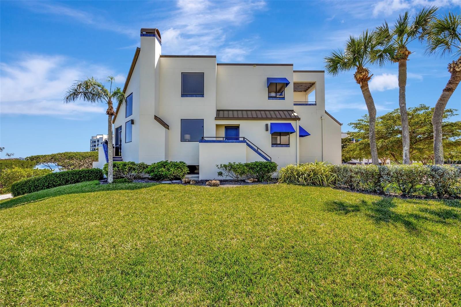 2010 HARBOURSIDE DR #2004, LONGBOAT KEY, FL, 34228