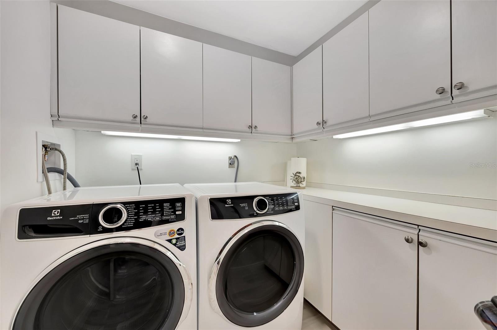 2010 HARBOURSIDE DR #2004, LONGBOAT KEY, FL, 34228