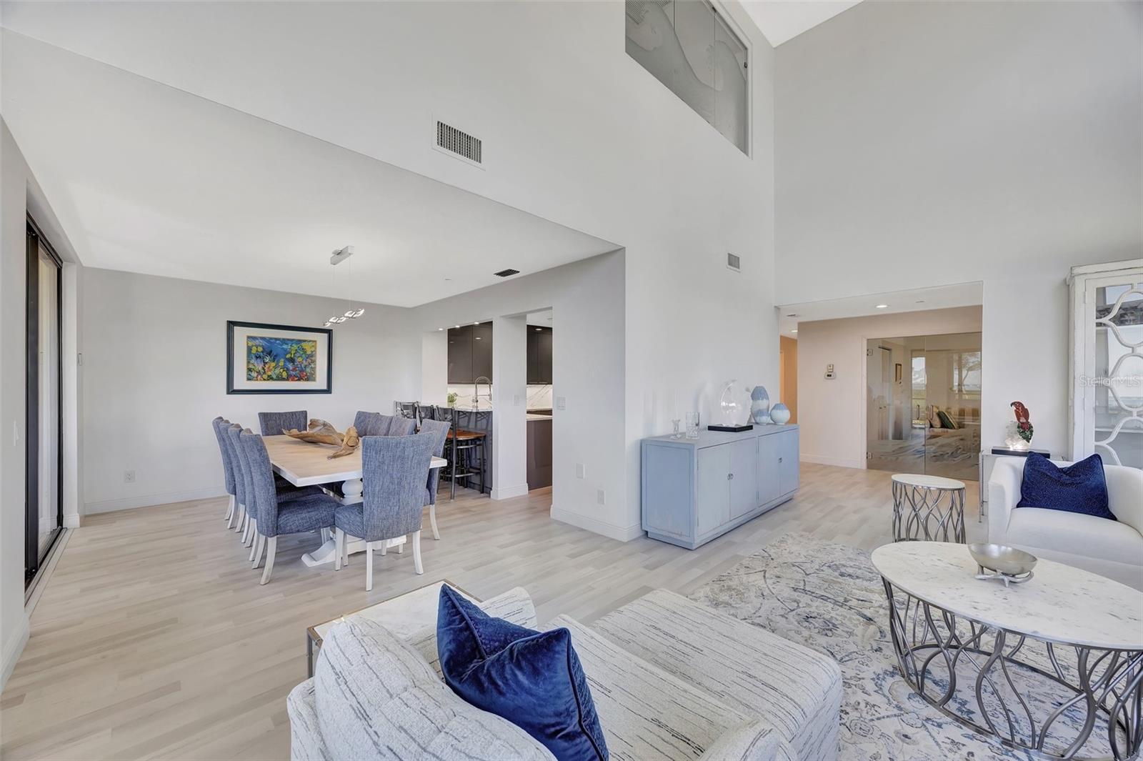 2010 HARBOURSIDE DR #2004, LONGBOAT KEY, FL, 34228