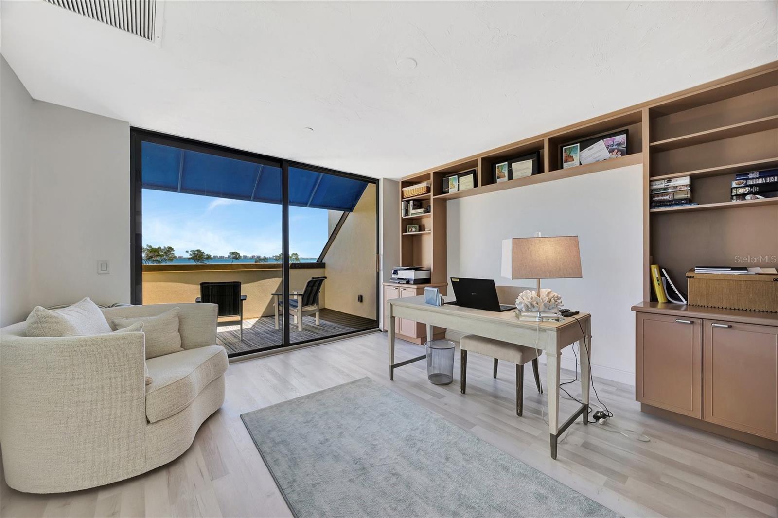 2010 HARBOURSIDE DR #2004, LONGBOAT KEY, FL, 34228