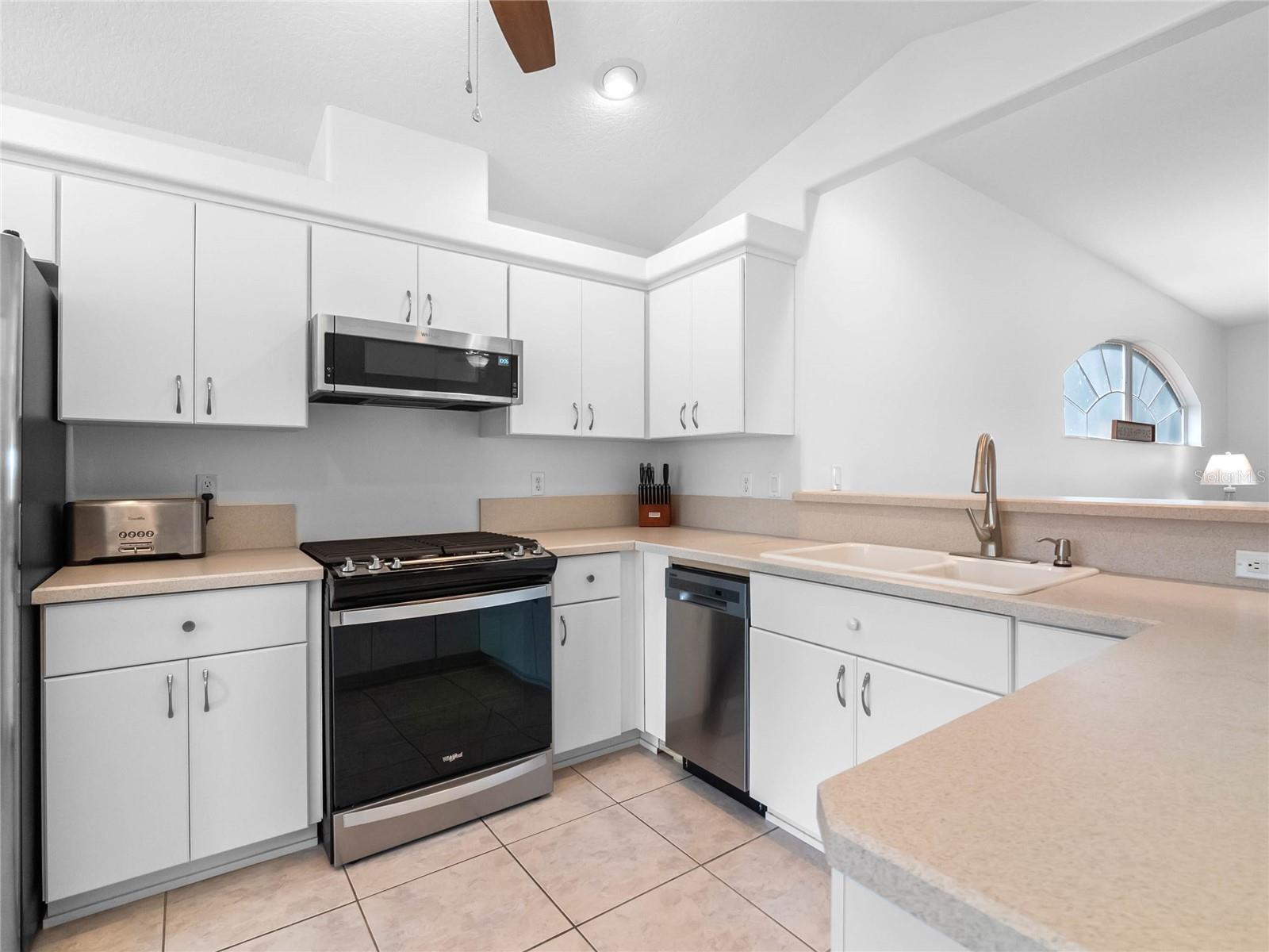 5454 SIR CHURCHILL DR, LEESBURG, FL, 34748