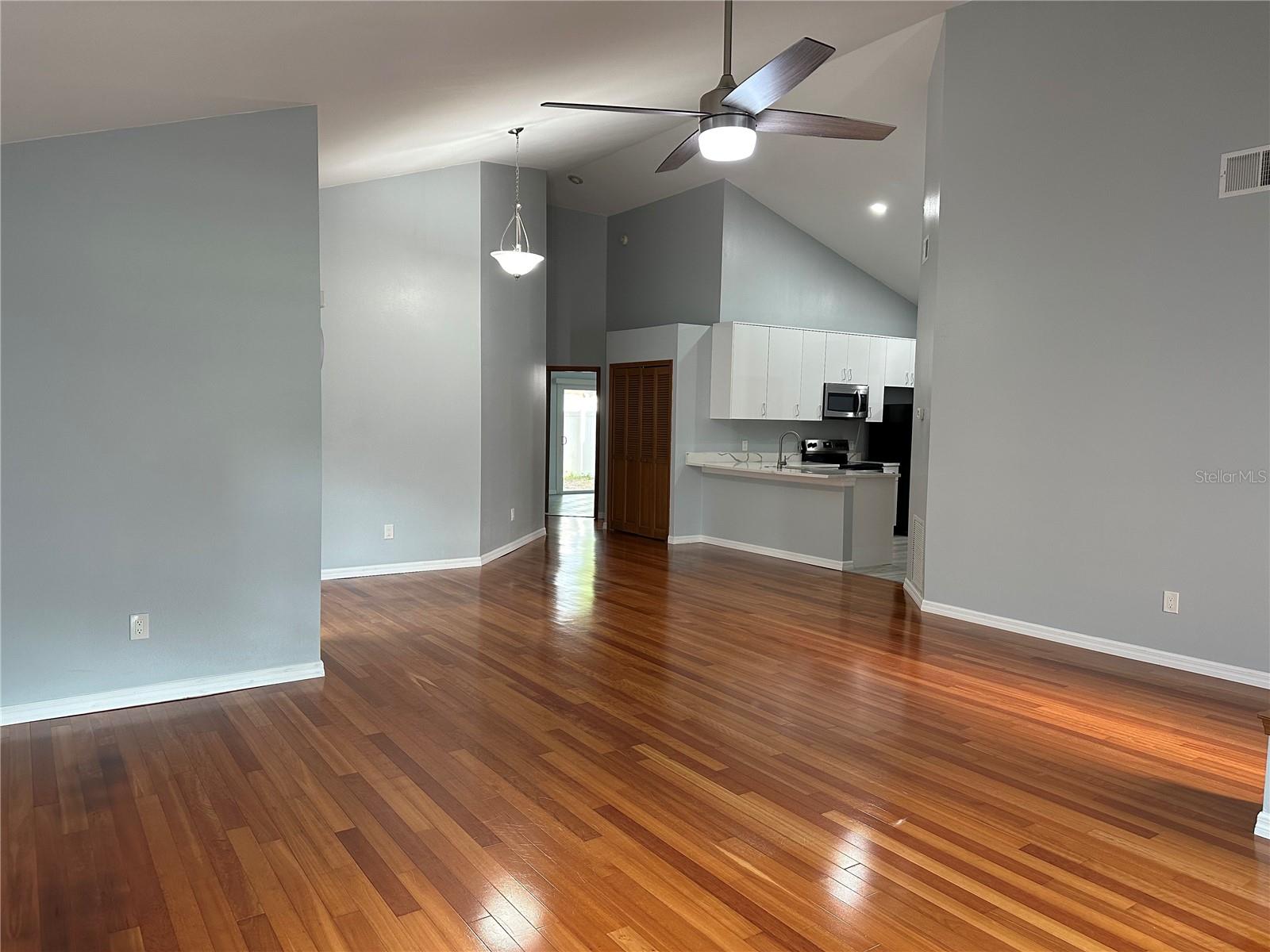 7427 SPRING VILLAS CIR, ORLANDO, FL, 32819