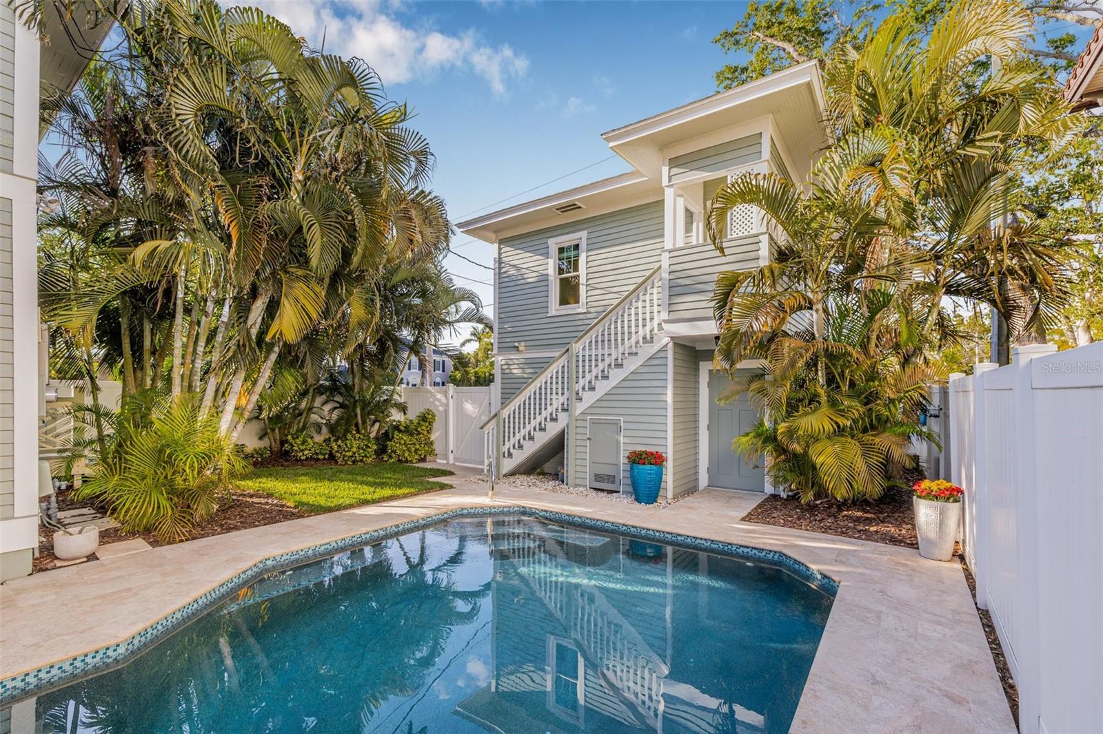 1505 BEACH DR NE, ST PETERSBURG, FL, 33704